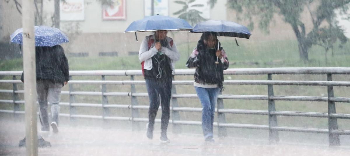 Las fuertes lluvias caídas esta tarde provocaron 26 emergencias: Alcalde Galán por graves condiciones en Bogotá